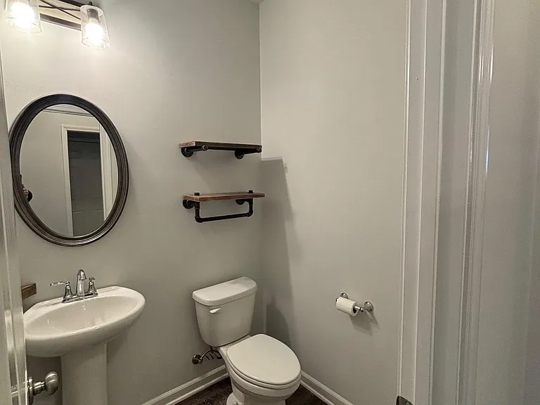 212 Oracle Cir — Photo 6
