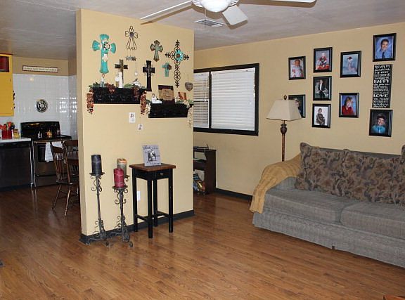 4th image of 1209 Royalty Ave