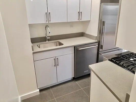 Rented by Olympia House Delaware LP | media 108