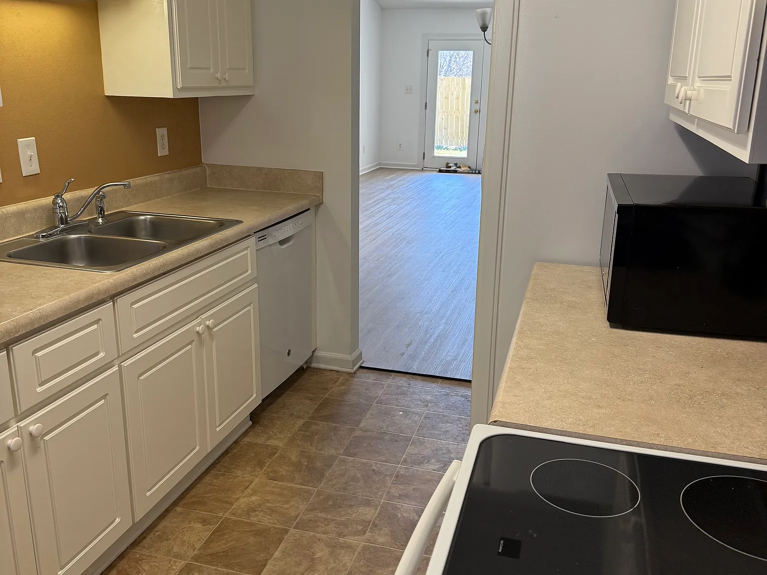 4022 Calypso Dr — Photo 3