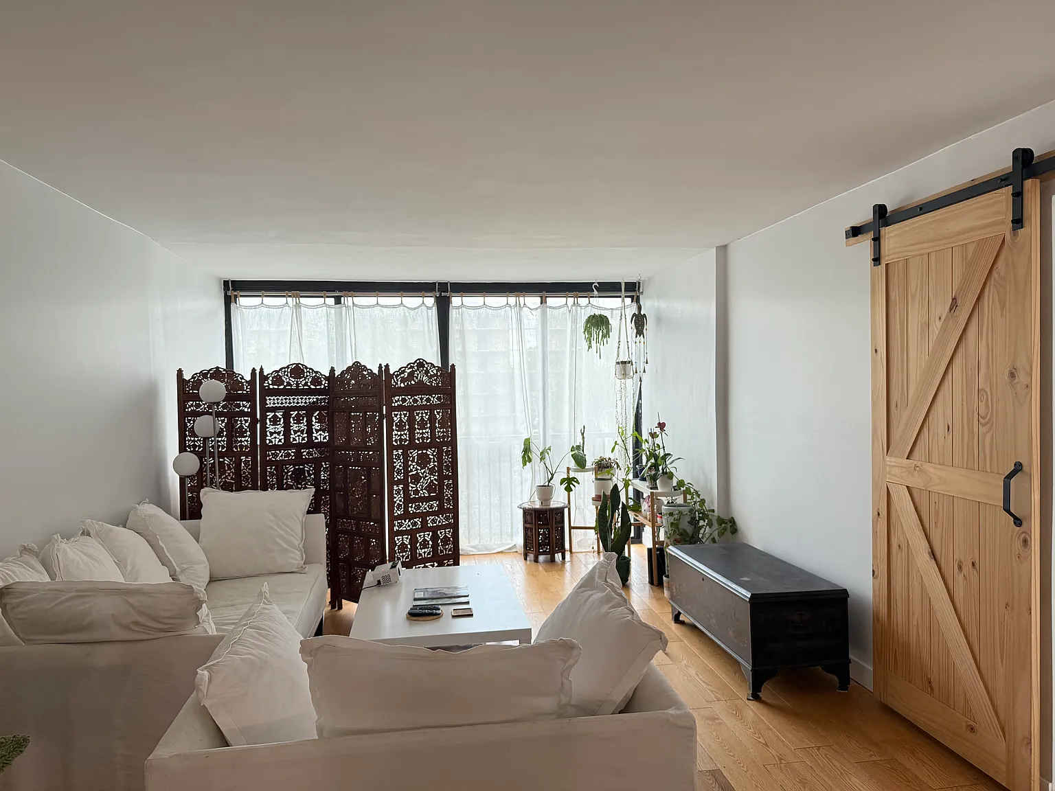2 bed, 1250 sqft, $2,500 — Photo 2