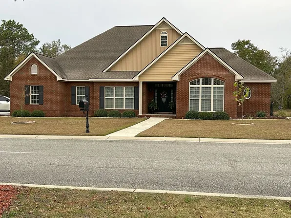 16 Cobblestone Blvd SE, Moultrie, GA 31788