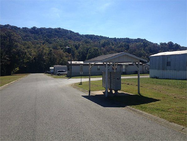 2nd image of 2139 Dougs Way