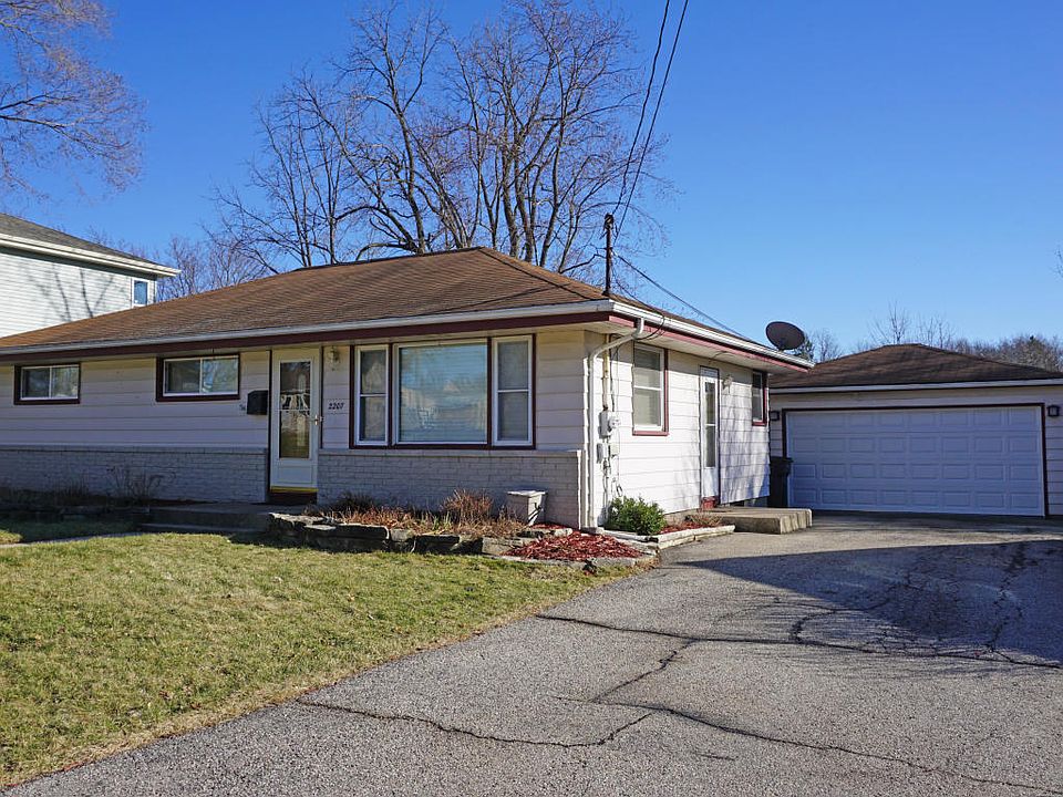 1st image of 2207 Norton Ave