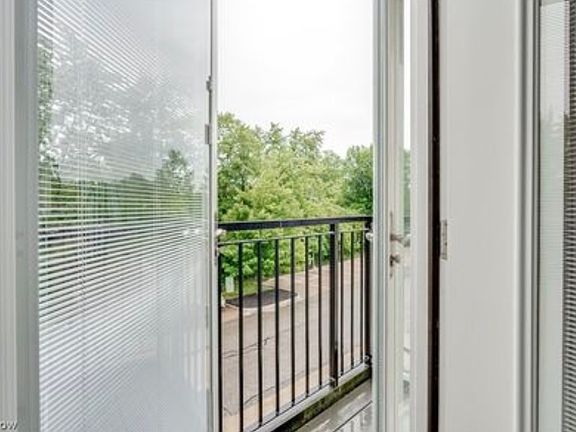 5th image of 45 Atterbury Blvd