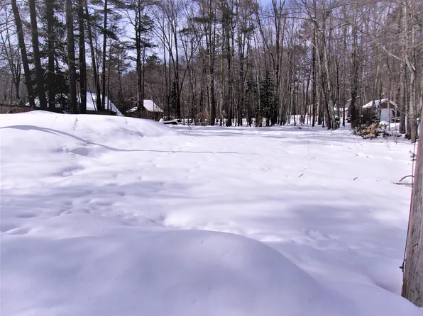 50 Thomas Pond Shore Road, Casco, ME 04015