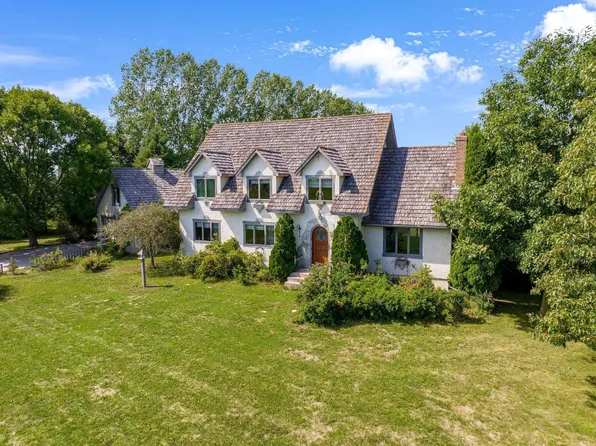 15298 260th St, Lindstrom, MN 55045