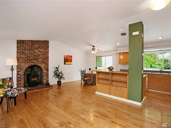 4th image of 14523 Kestrel Pl NE