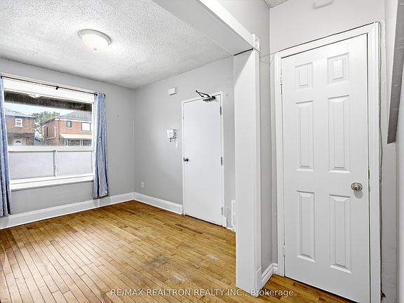 4th image of 285 Oakwood Ave #2