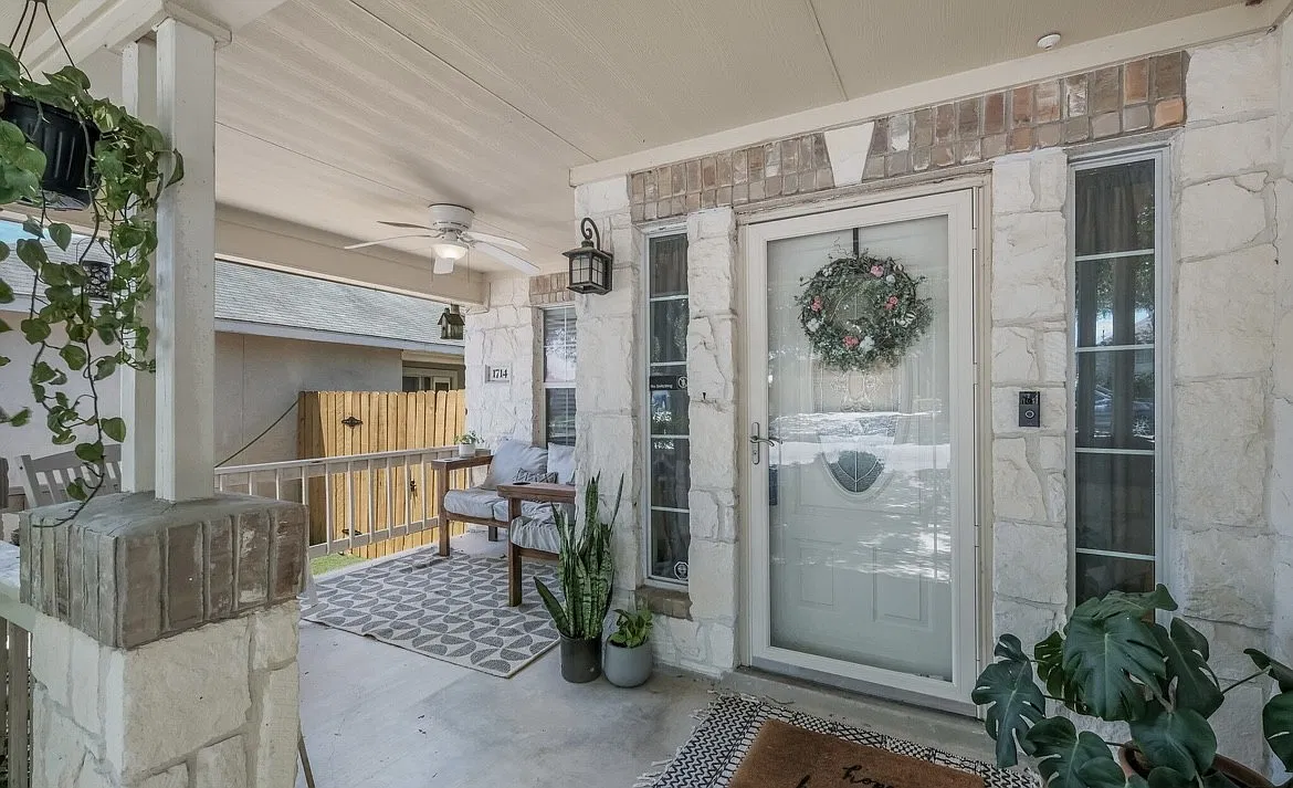 3 bed, 1464 sqft, $1,800 — Photo 2