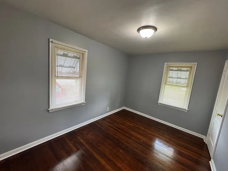 2342 E Legrande Ave — Photo 14