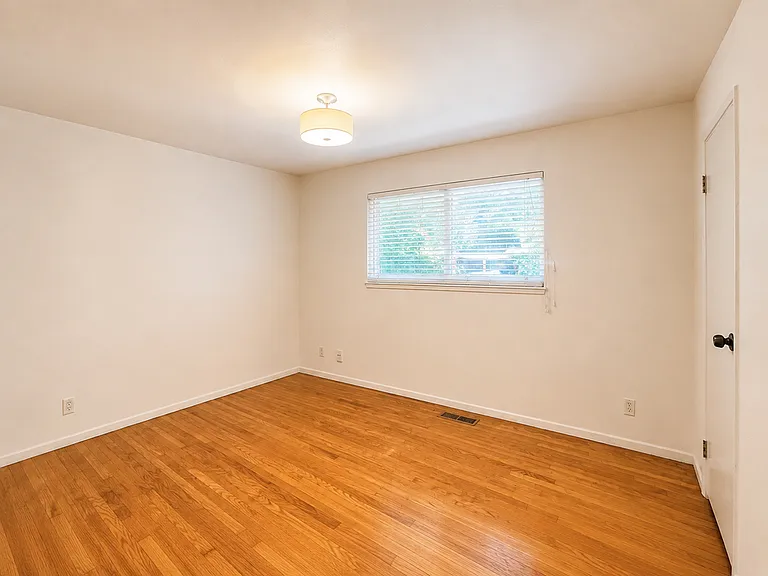 1594 Morgan Ln #A — Photo 21