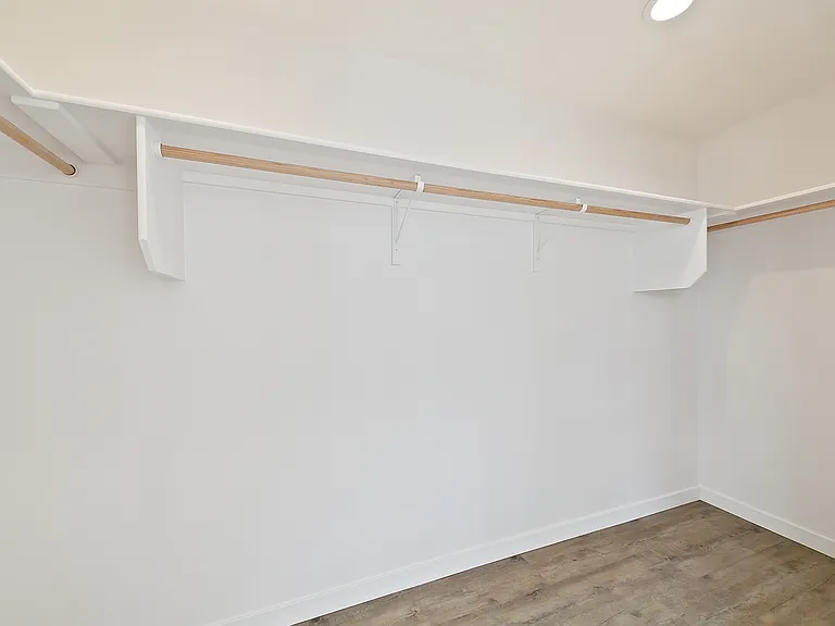 1326 N Meridian Rd — Photo 14