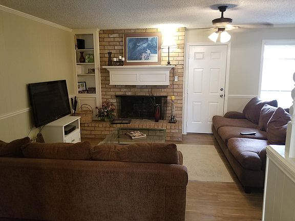 5th image of 249 N Amherst Dr