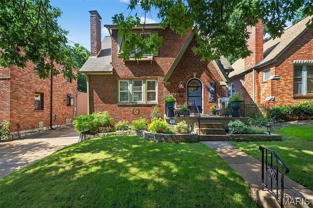 7718 Lile Ave, Saint Louis, MO 63117 | Zillow