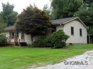617 Clearview Dr, Hendersonville, NC 28792