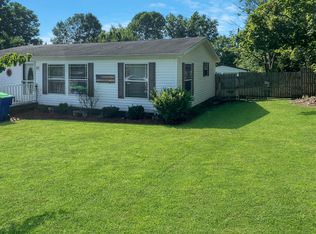 10604 N Shore Dr, Hillsboro, OH 45133