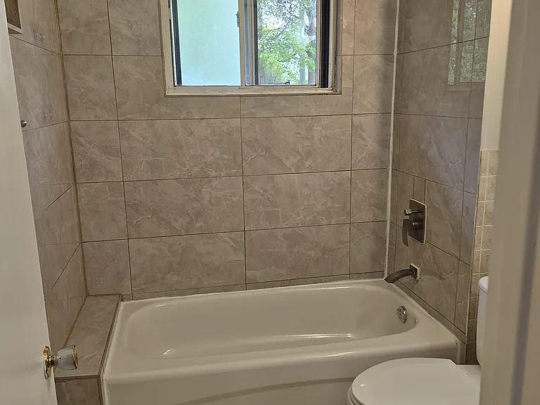 16 Sundance Cres — Photo 17