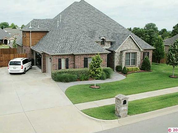 2nd image of 1205 Larkspur Dr