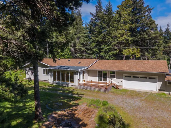 92504 Paradise Point Rd, Port Orford, OR 97465
