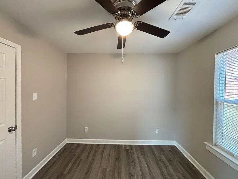 1504 S Valentine St #B — Photo 10