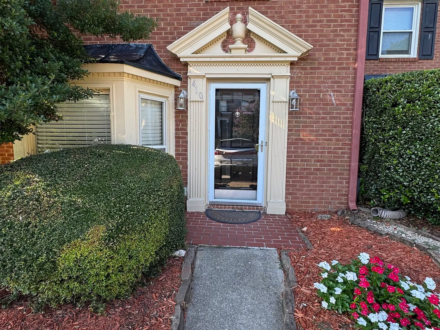 2 bed, 2.5 bath, 1536 sqft, $2,000 — Photo 1