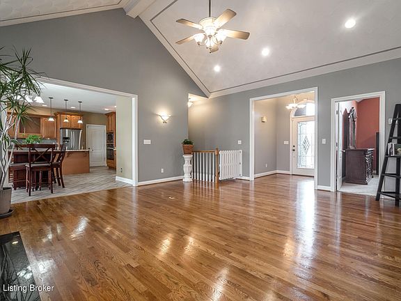 4th image of 125 Nightsky Ct
