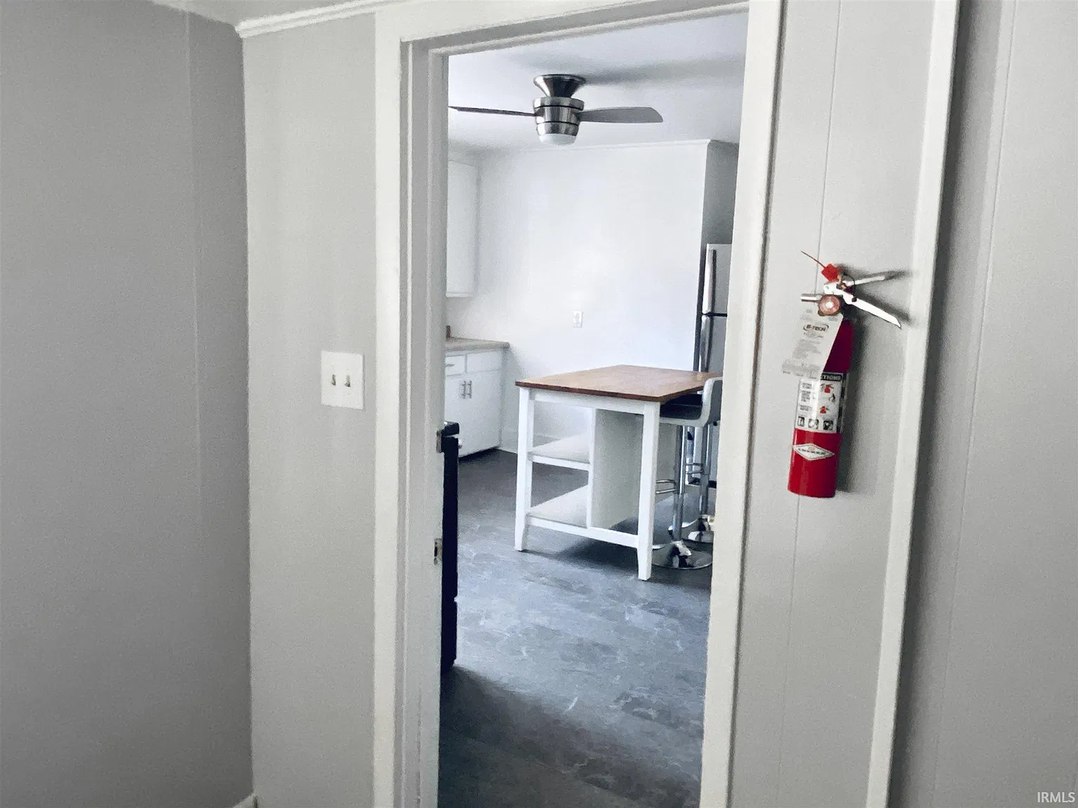 4 bed, 2.0 bath, 1720 sqft, $2,840 — Photo 4