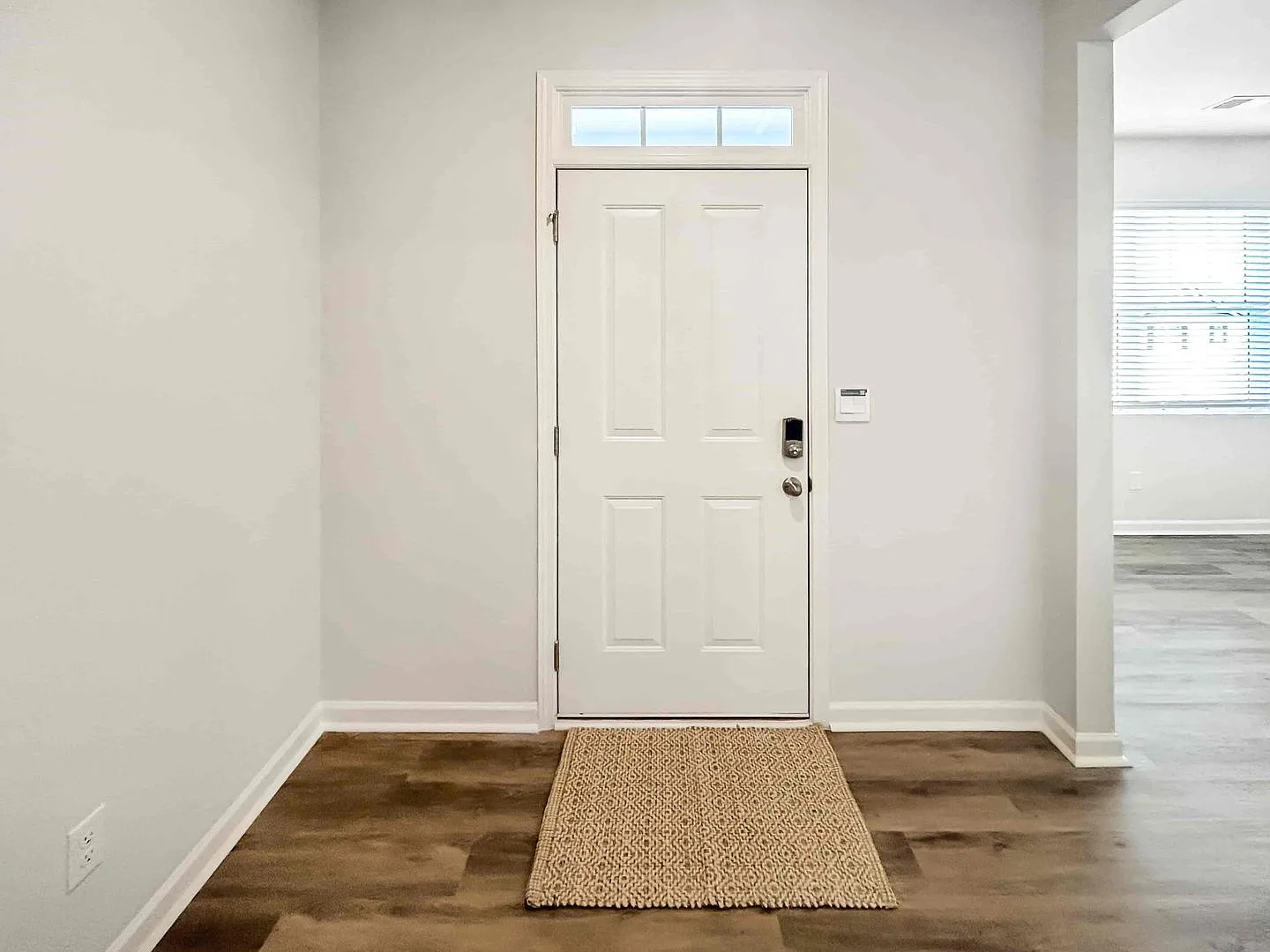 Modern Luxury Meets Small-Town Charm! 4 BR 3.5 BA! — Photo 3