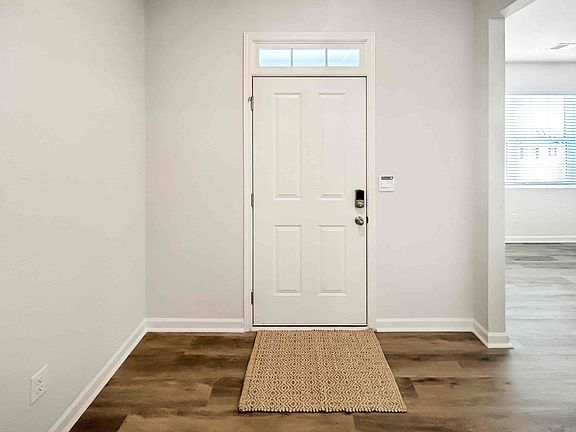 3rd image of 329 Creekview Way