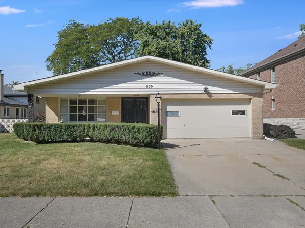 1130 Helen St, Park Ridge, IL 60068