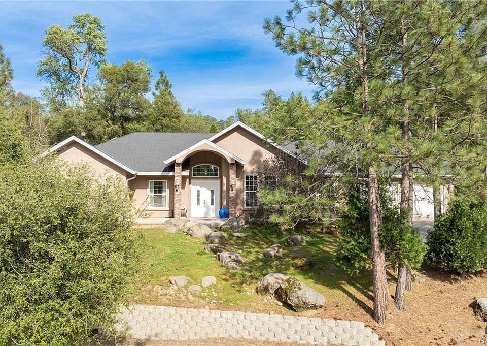 1st image of 36919 Deer Path Cir