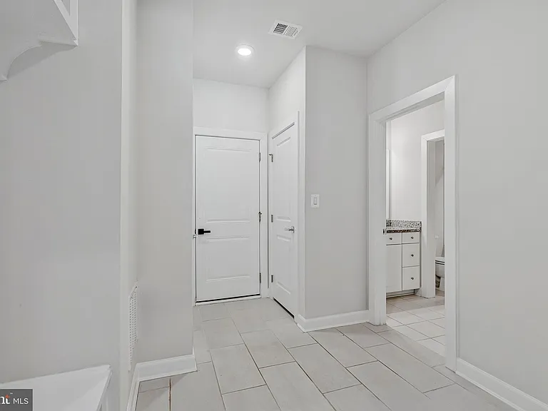 22266 Philanthropic Dr — Photo 4