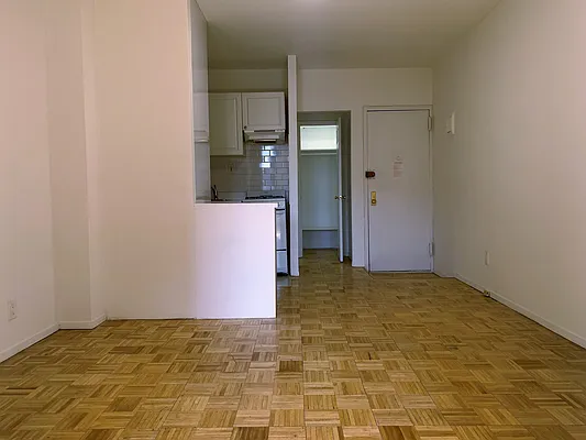 Rented by Buchbinder & Warren | media 4
