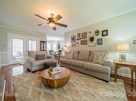 4th image of 1416 Abbey Place Dr