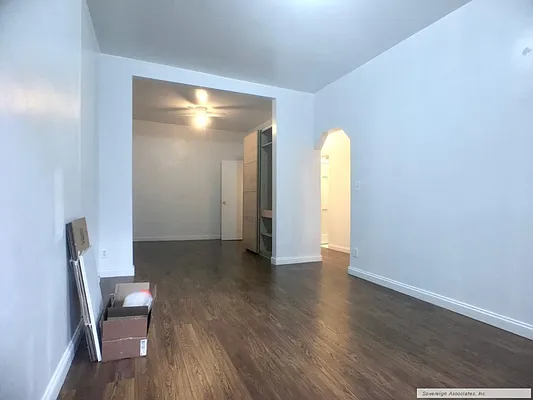 Rented by Sovereign Associates | media 22