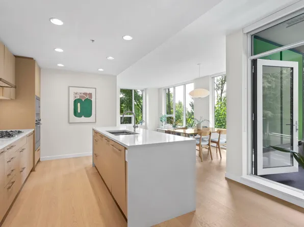 3533 Ross Dr #309, Vancouver, BC V6S