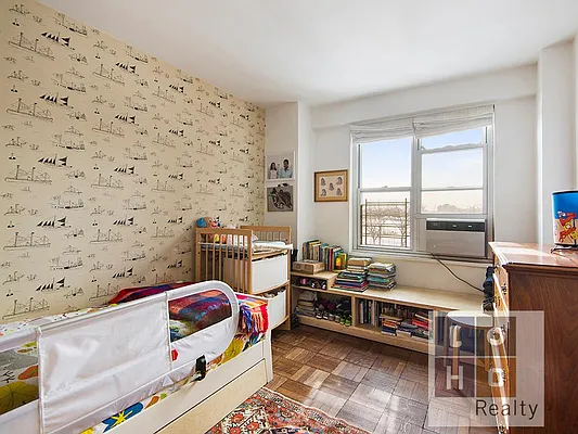 Sold by LoHo Realty | media 5