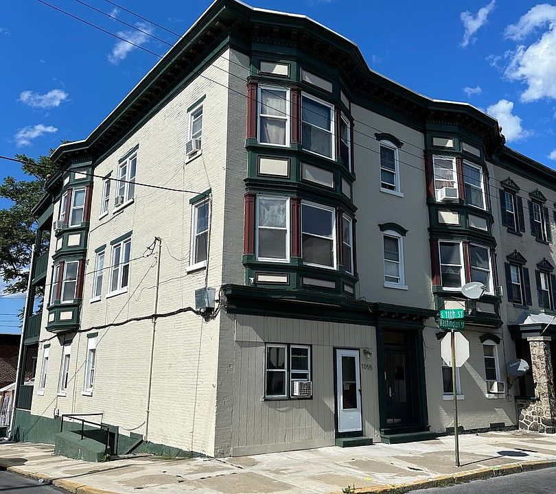 1st image of 1055 Washington St #3
