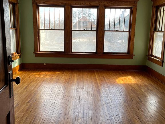 3rd image of 416 N 27th St