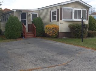 61 Silver St, Seabrook, NH 03874
