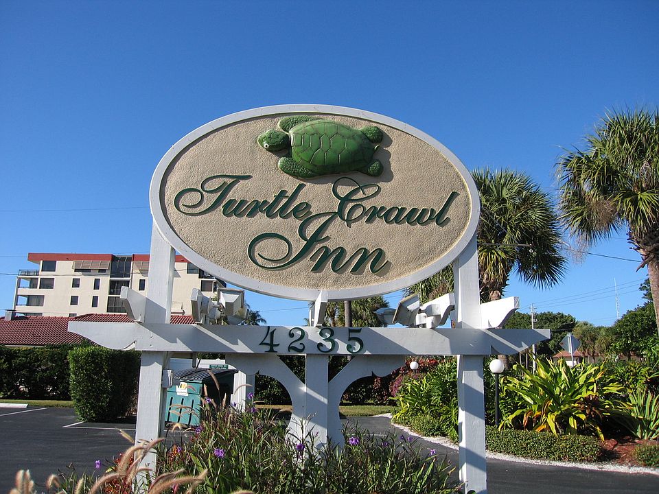 Turtle Crawl Inn  Resort