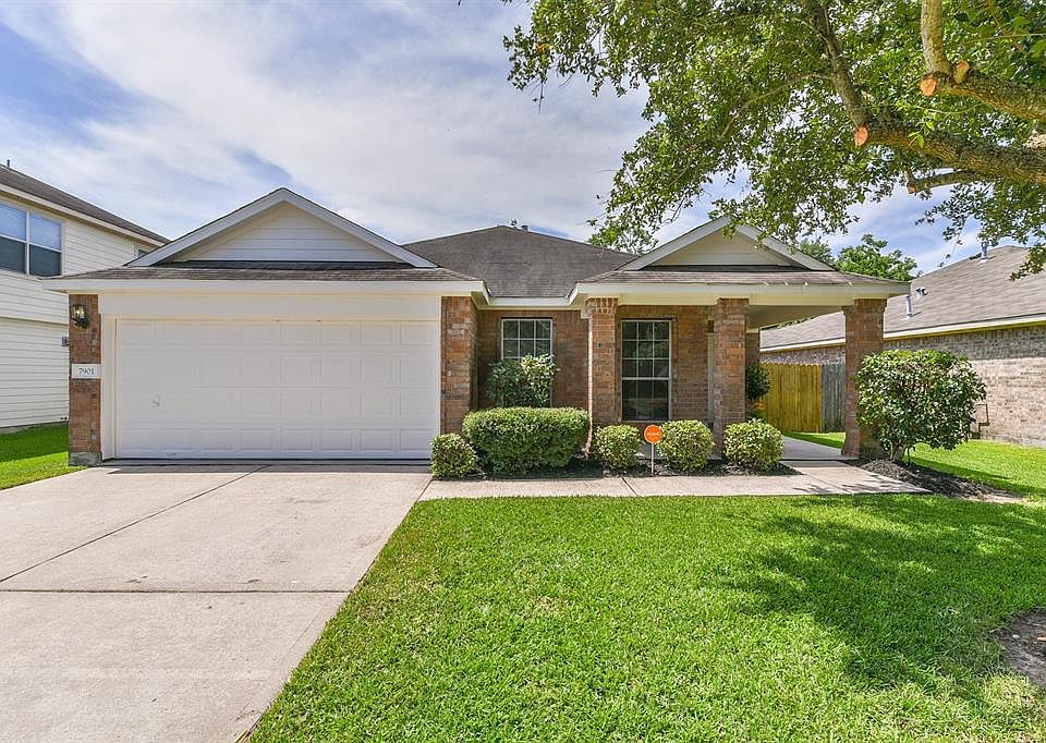 1st image of 7901 Silver Oak Dr