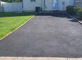 81 Redbud Rd, Piscataway, NJ 08854