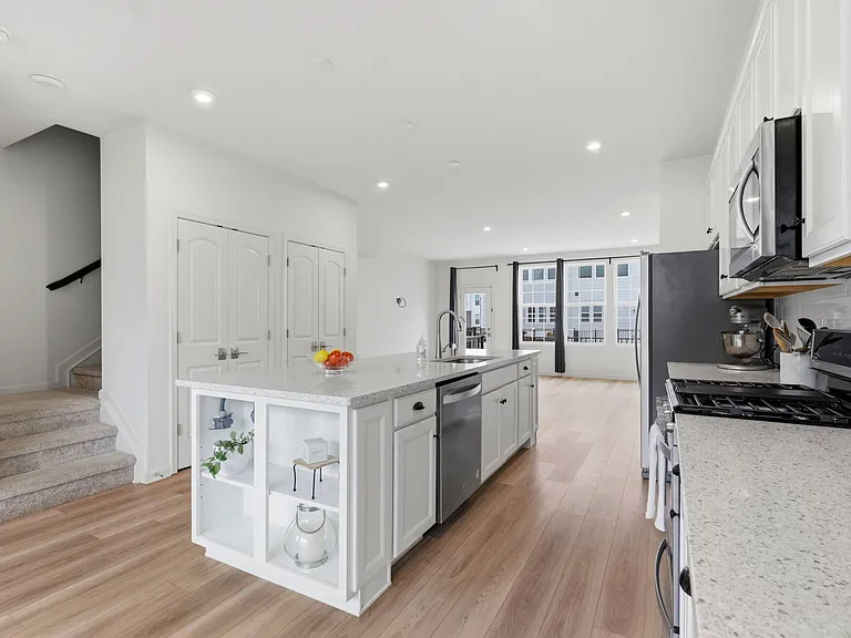 14565 Pomona Ln — Photo 18
