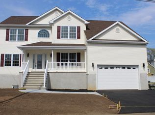 811 7th St, Union Beach, NJ