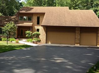 646 Shadowood Ln SE, Warren, OH