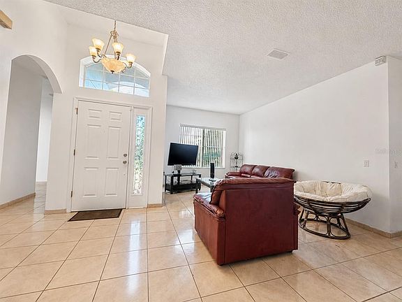 5th image of 375 ALDERSHOT COURT