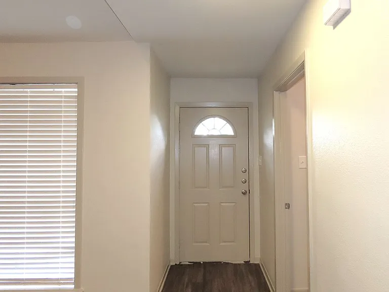 704 Kelli — Photo 5
