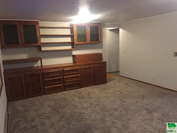 5th image of 700 S 13th St